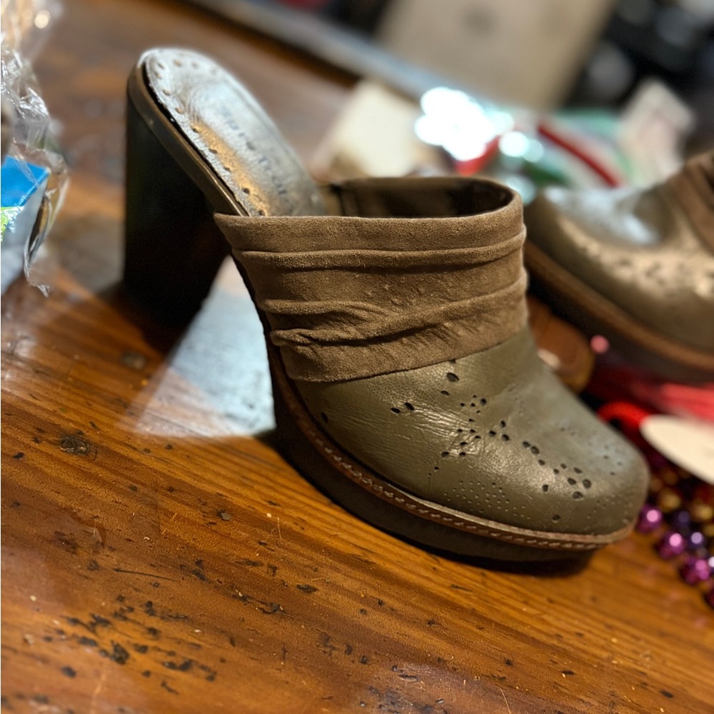 BareTraps Olive and Brown Women's Mules